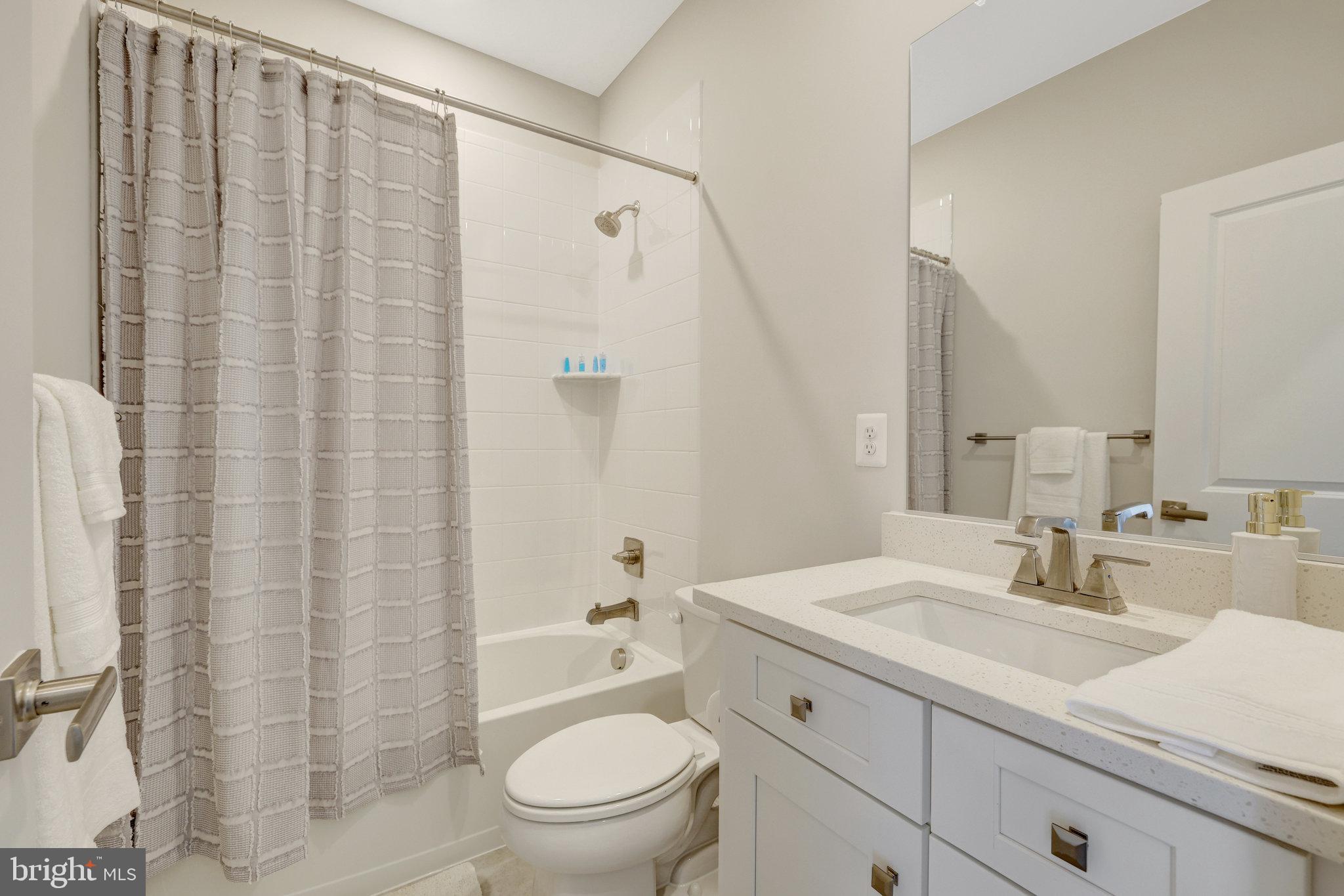 109 Market Sq NW #33
