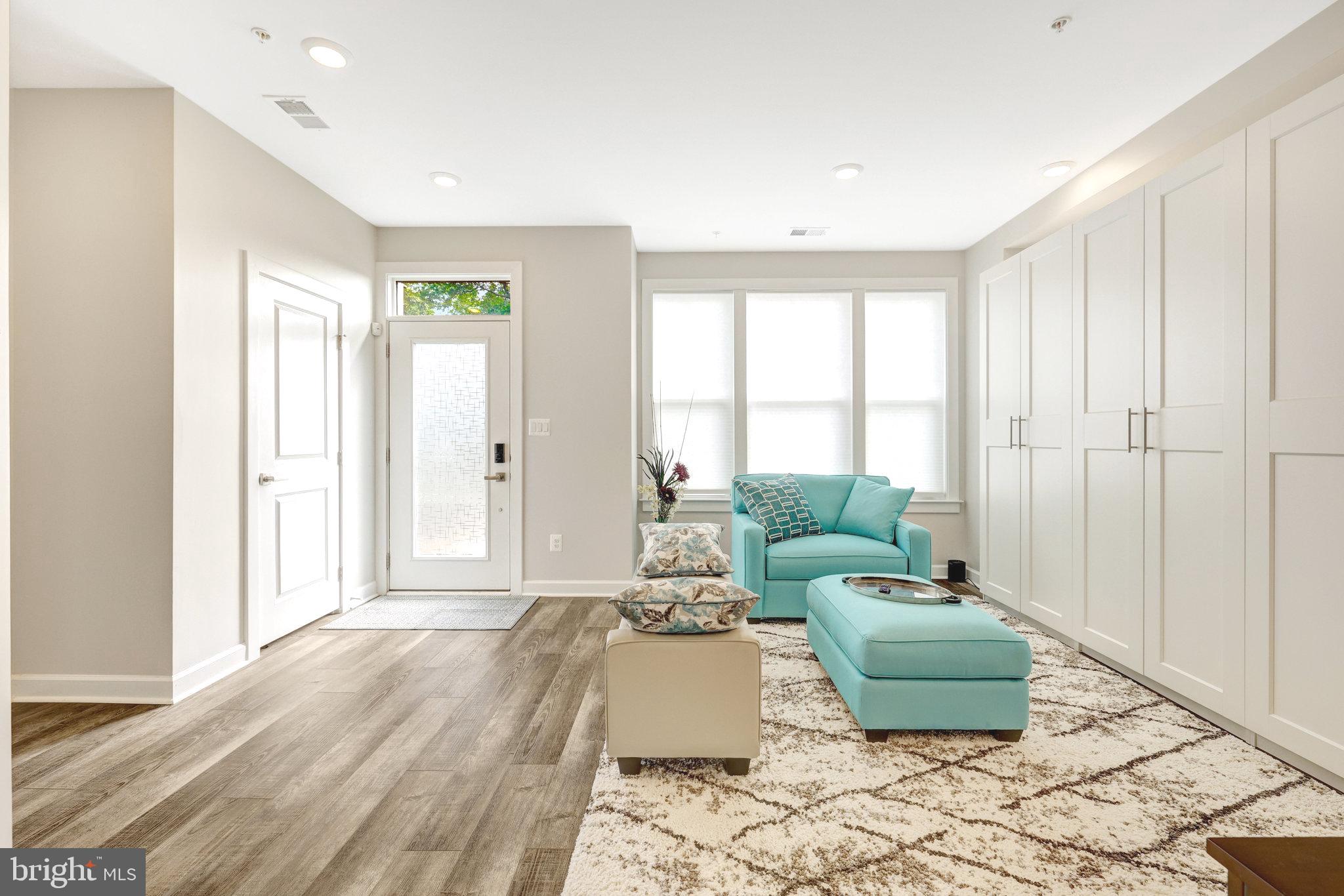 109 Market Sq NW #33