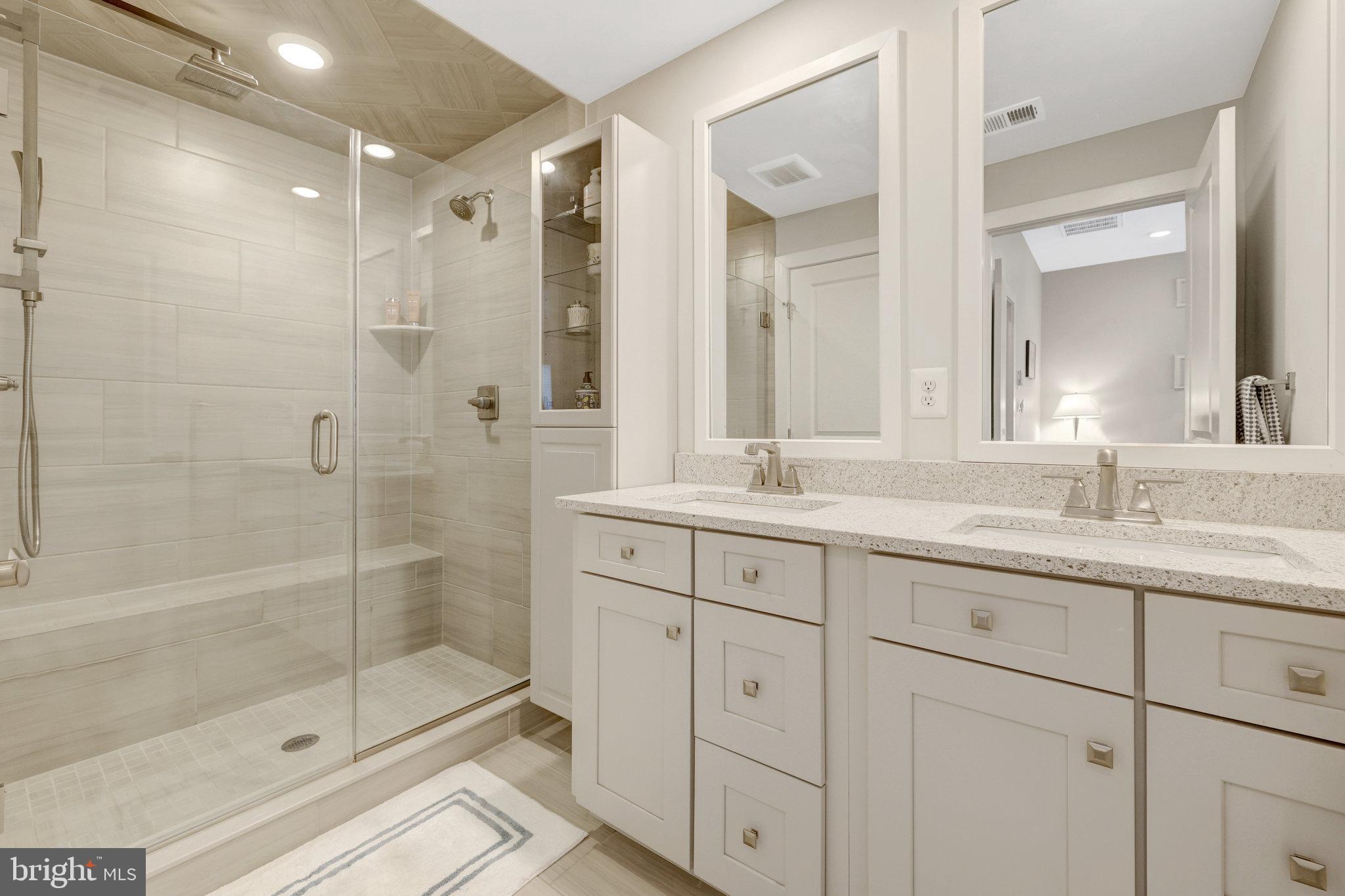 109 Market Sq NW #33