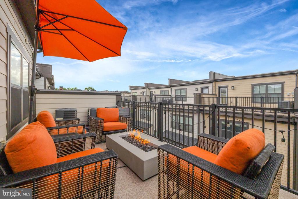 109 Market Sq NW #33