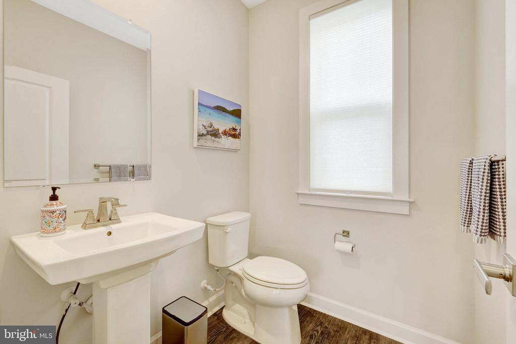 109 Market Sq NW #33