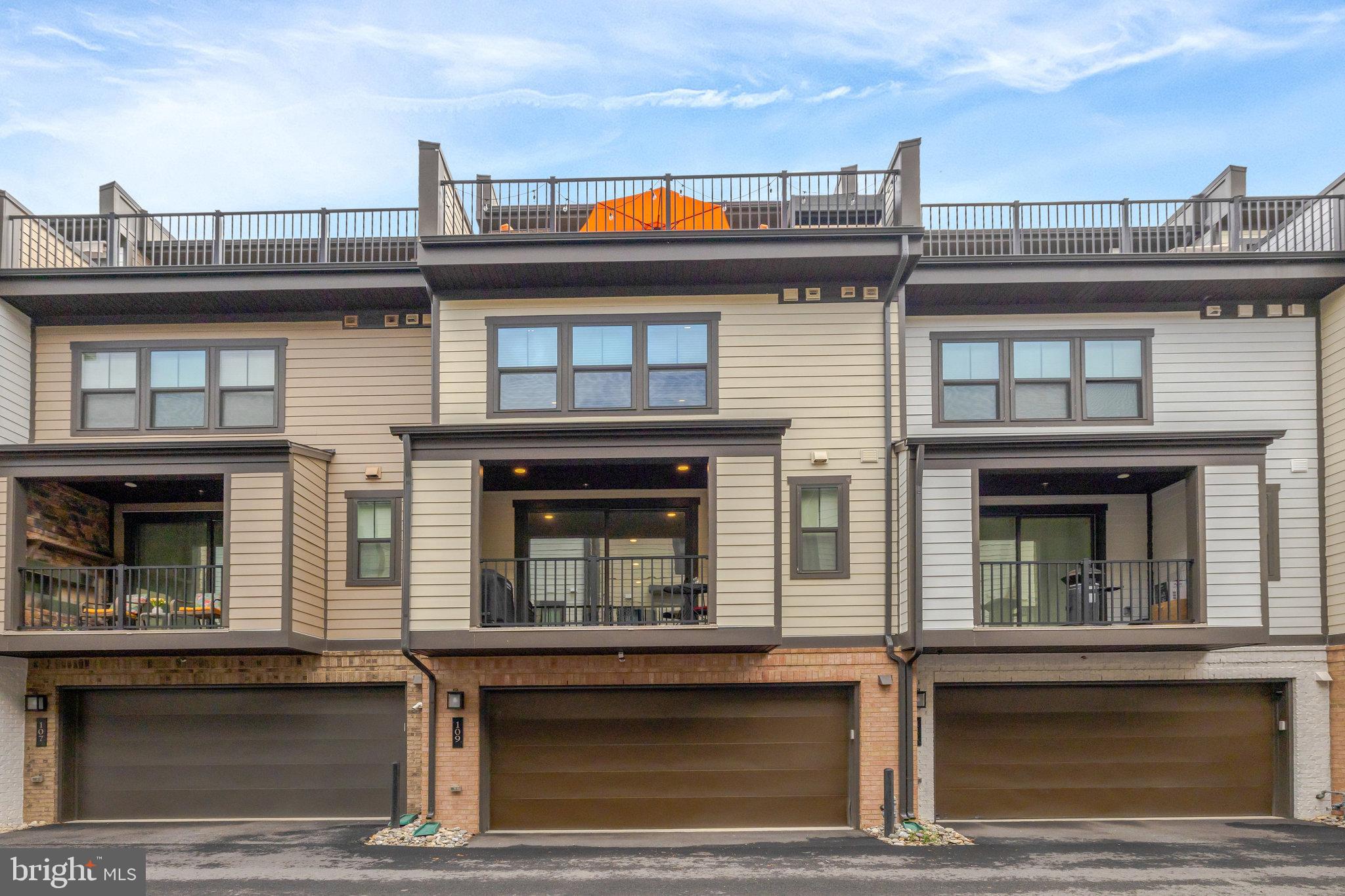 109 Market Sq NW #33