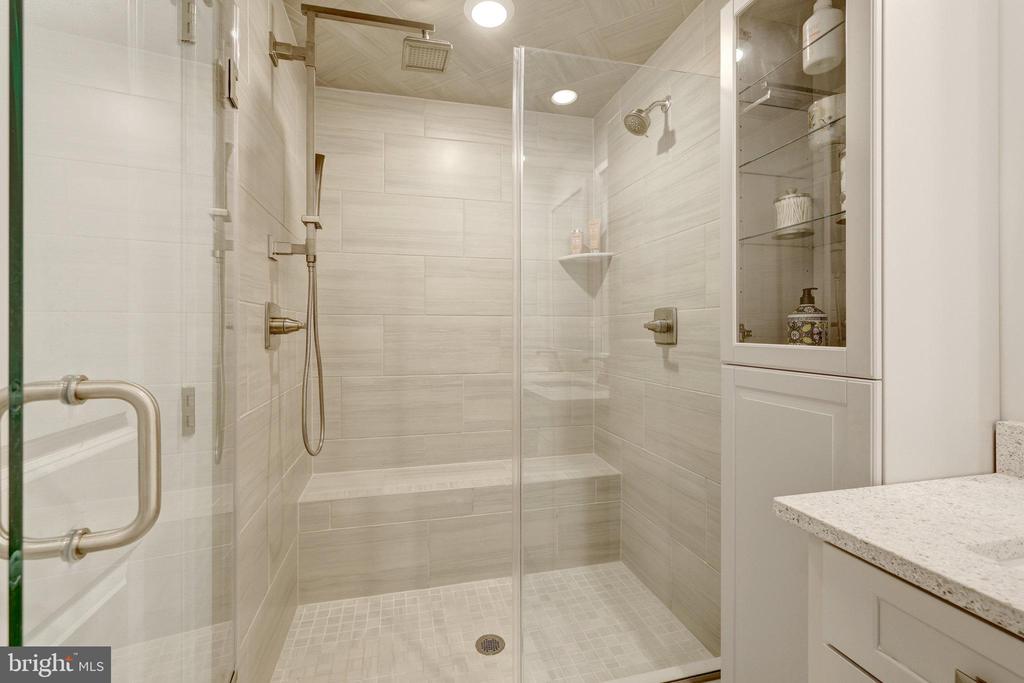 109 Market Sq NW #33