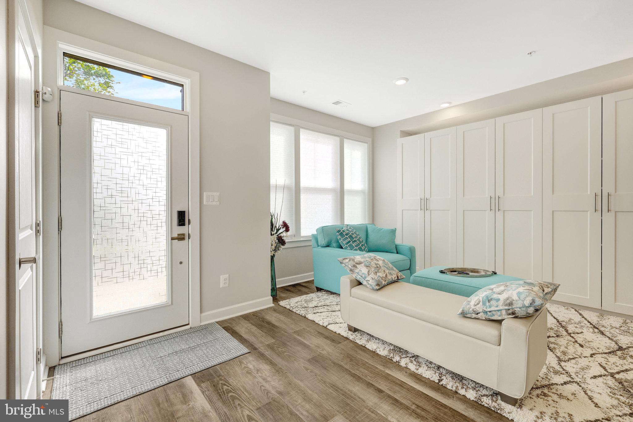 109 Market Sq NW #33