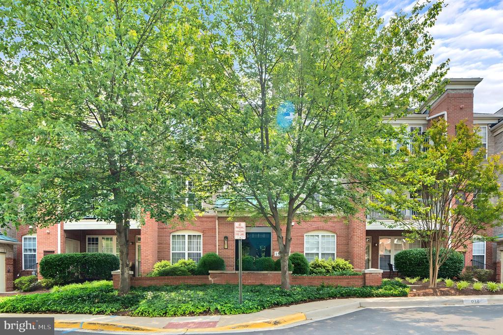 12170 Abington Hall Pl #201