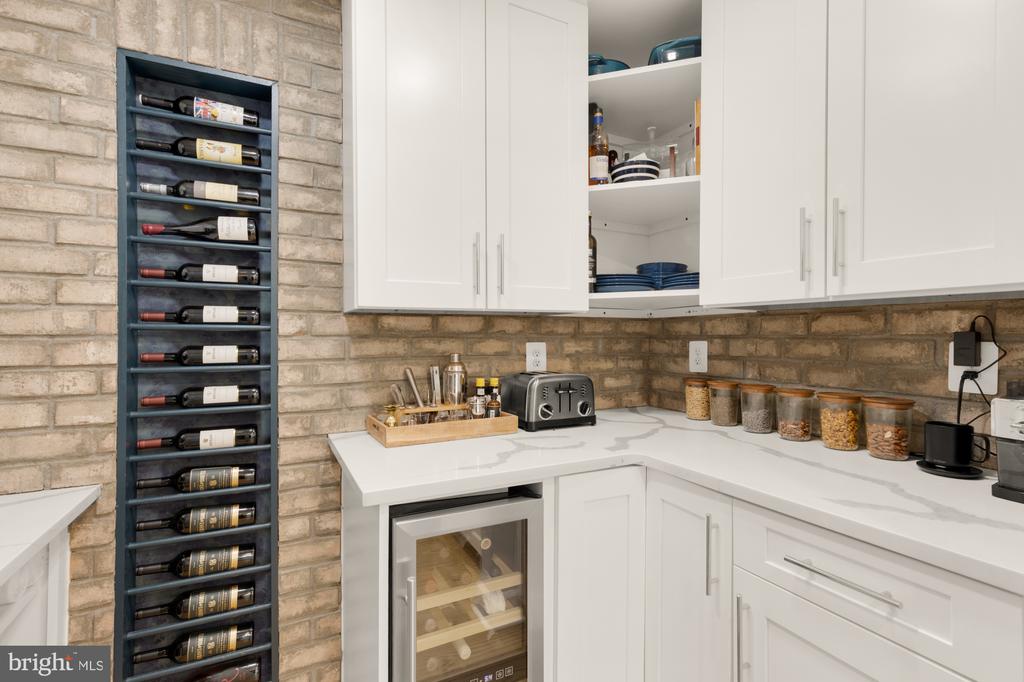 2429 ALSOP COURT