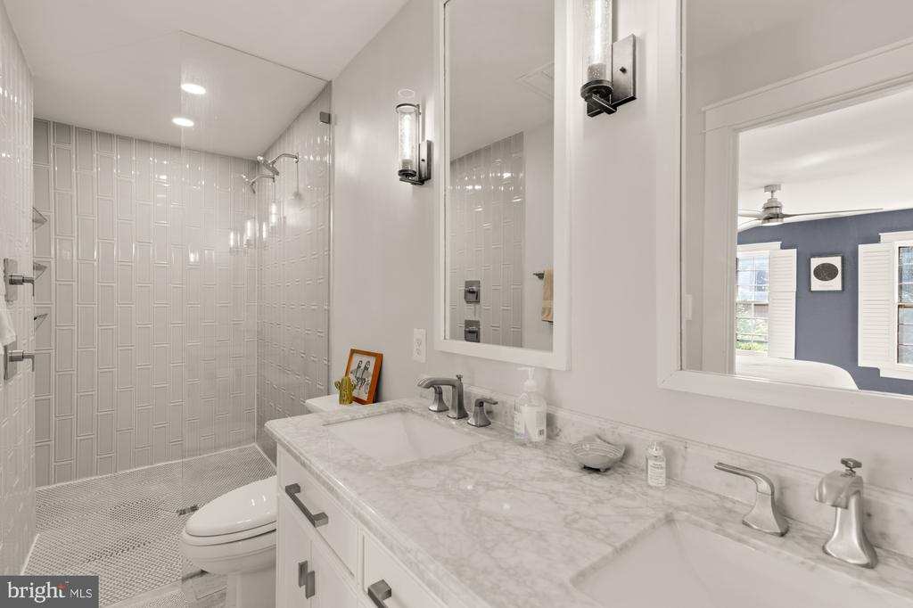 2429 ALSOP COURT