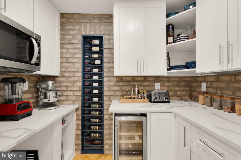 2429 ALSOP COURT