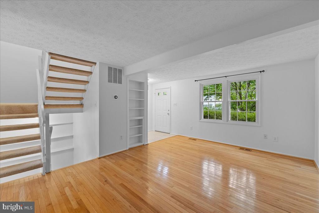11537 IVY BUSH COURT