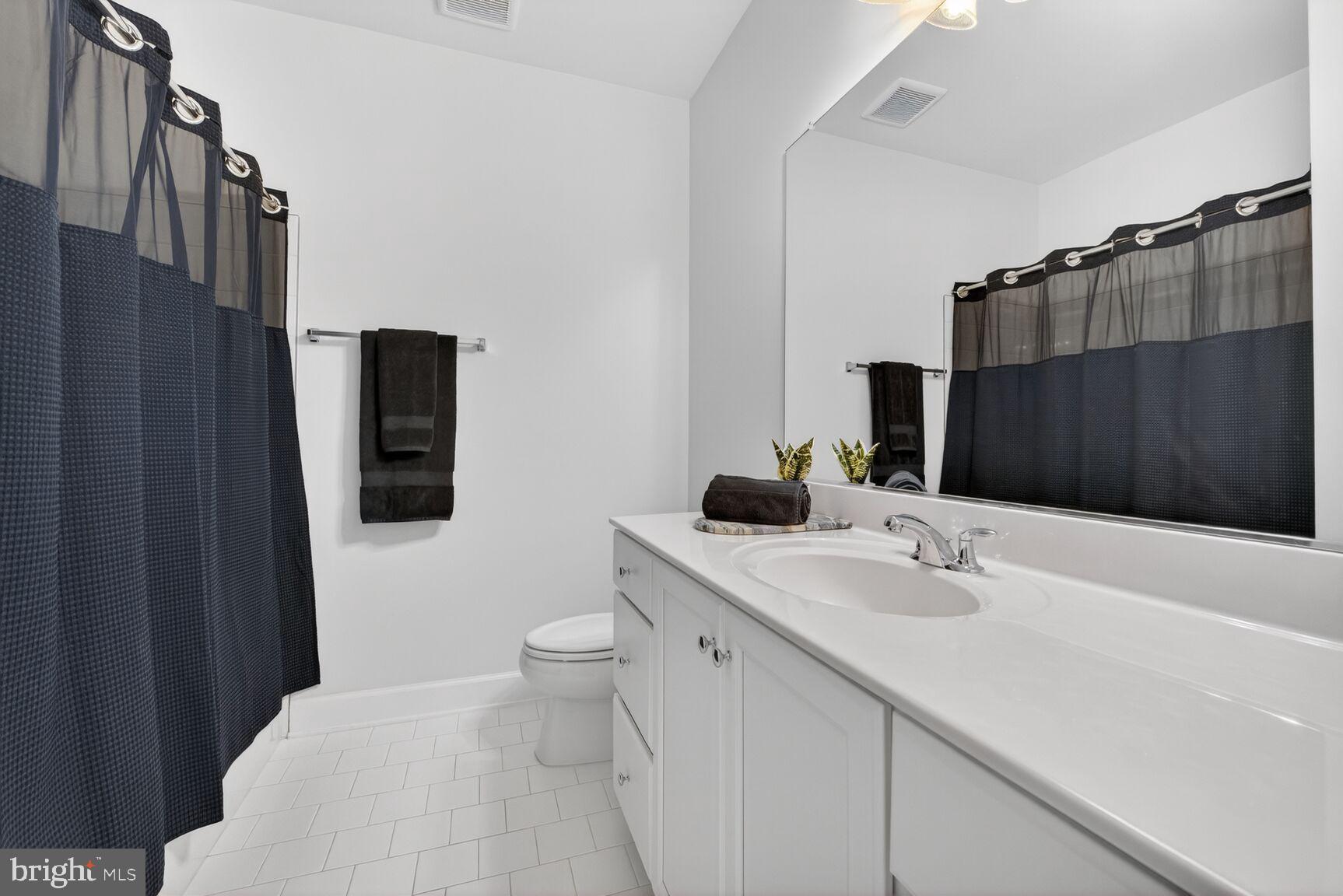 5241 RIDGEVIEW RETREAT DRIVE