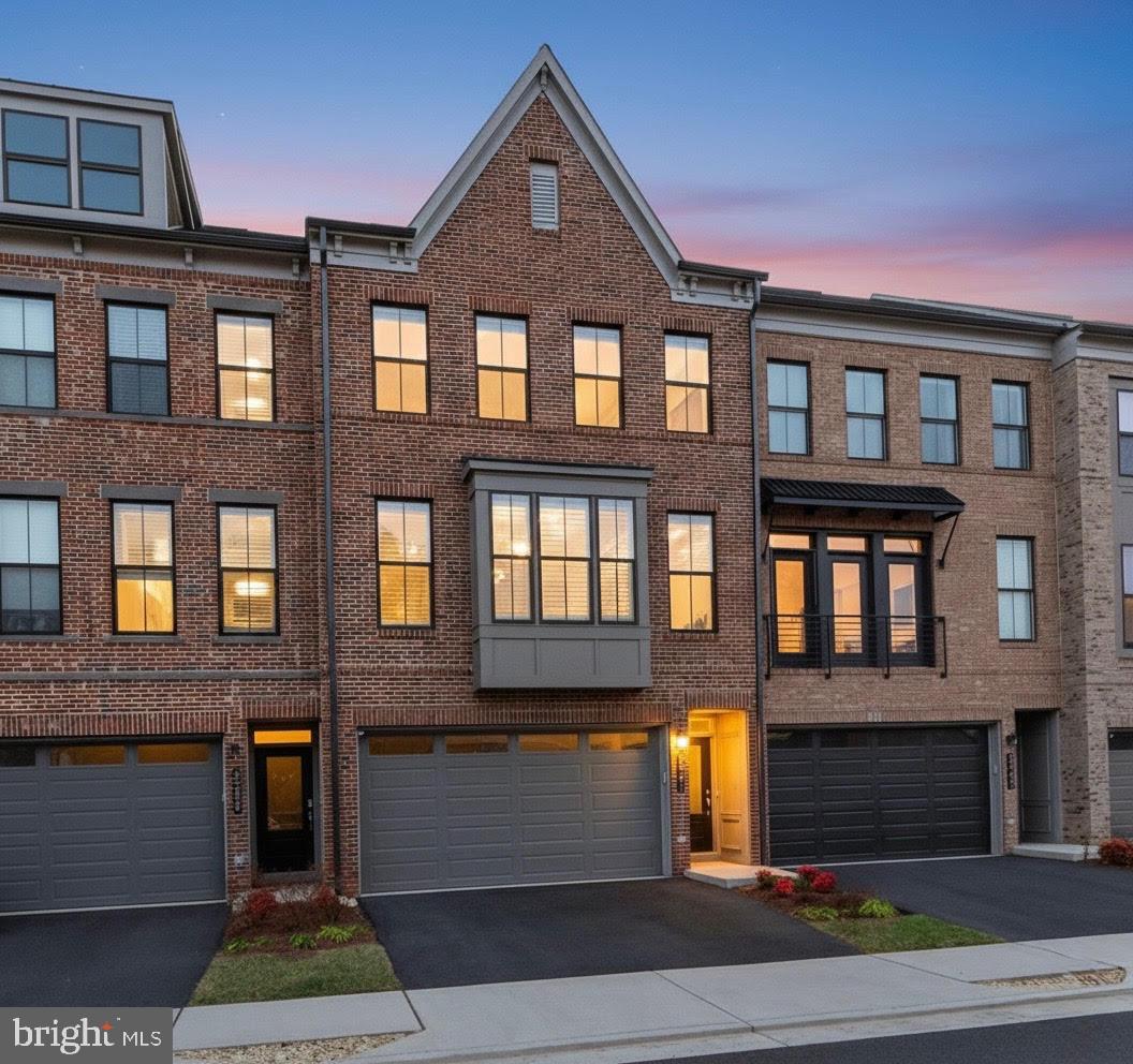 5241 RIDGEVIEW RETREAT DRIVE