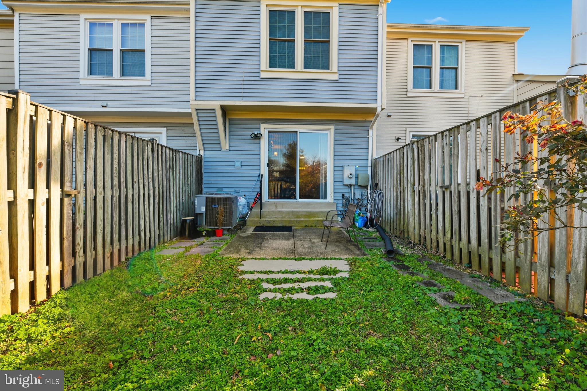 2964 KINGS STATION COURT