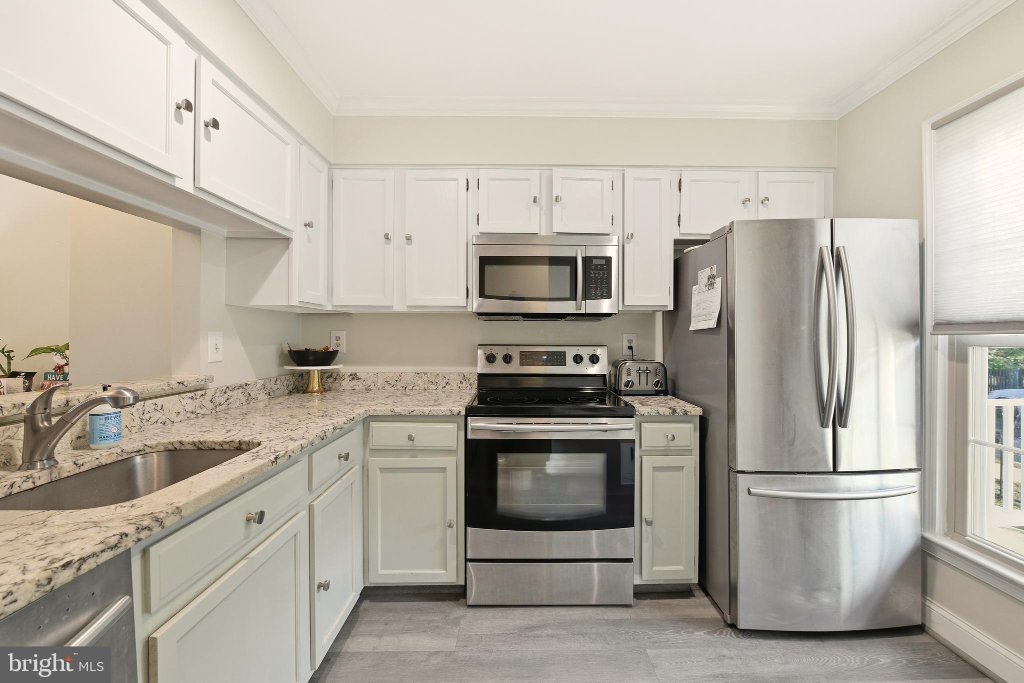 2964 KINGS STATION COURT