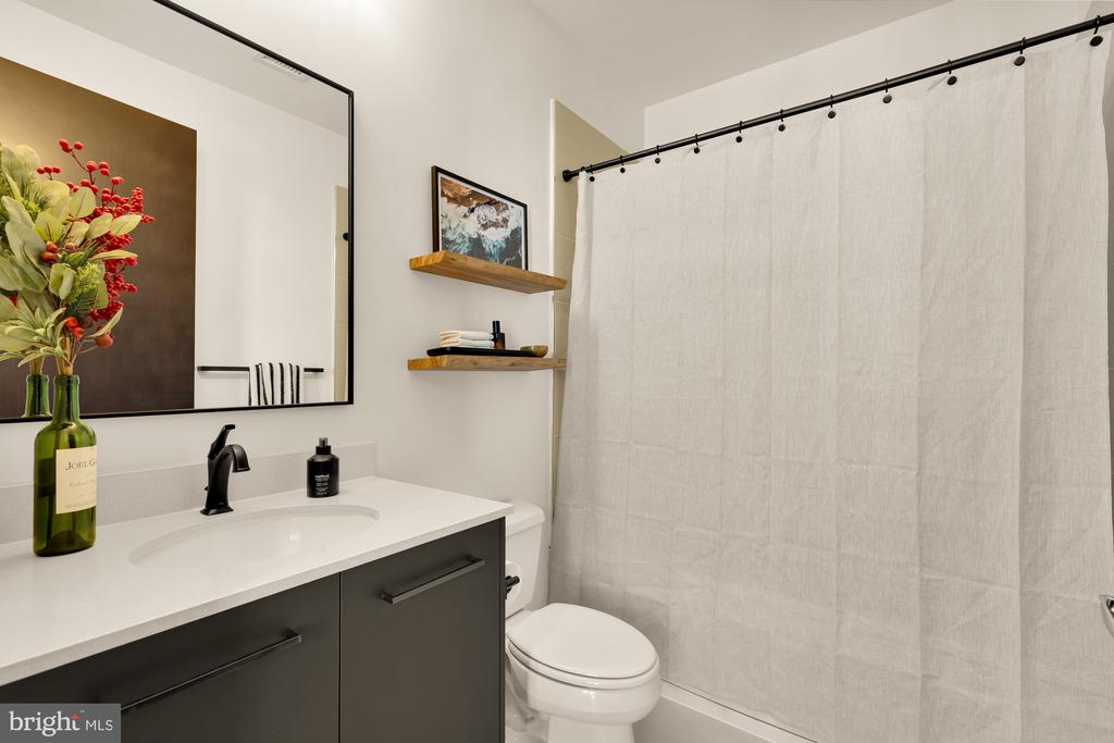 12025 NEW DOMINION PARKWAY 124