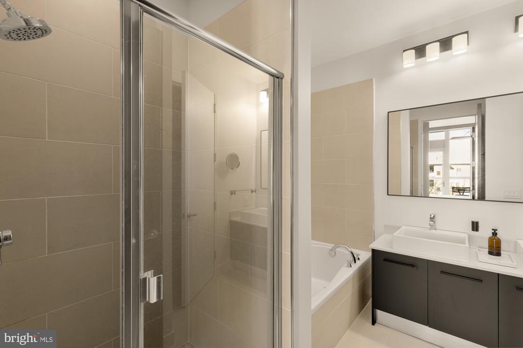 12025 NEW DOMINION PARKWAY 124