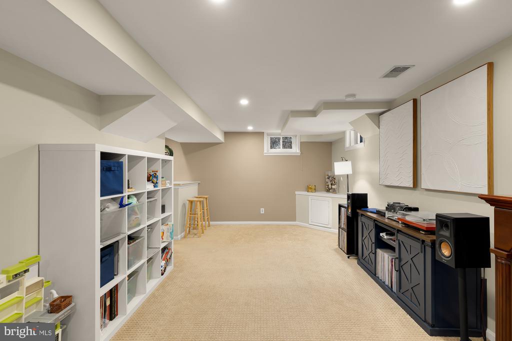 11688 STOCKBRIDGE LANE