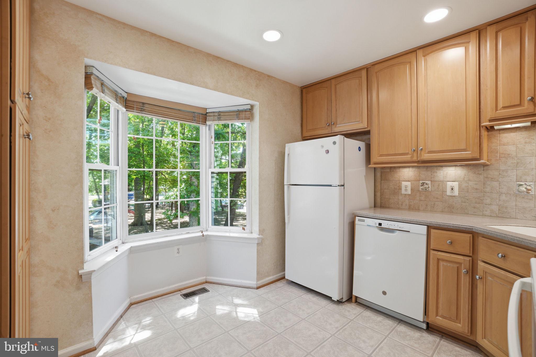 2391 HUNTERS SQUARE COURT