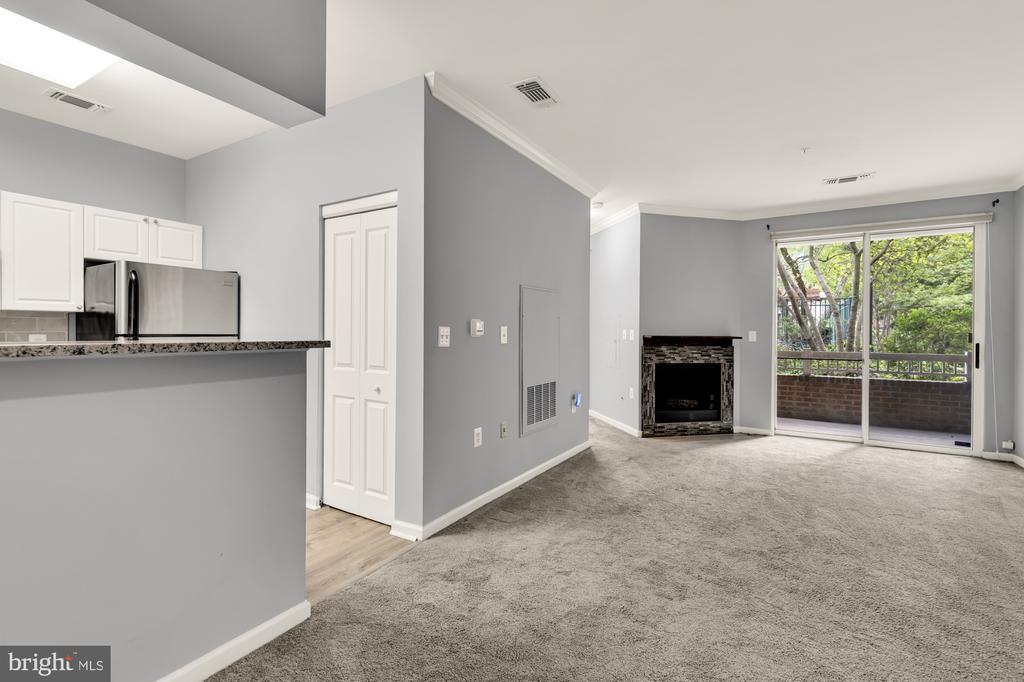 12909 ALTON SQUARE 102