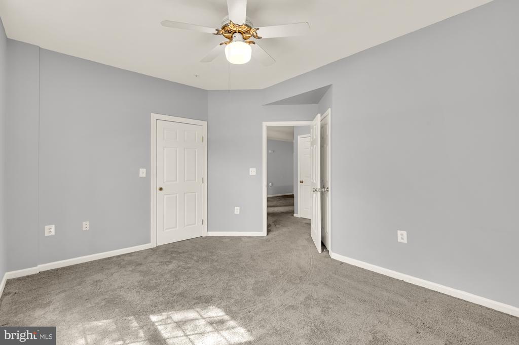 12909 ALTON SQUARE 102