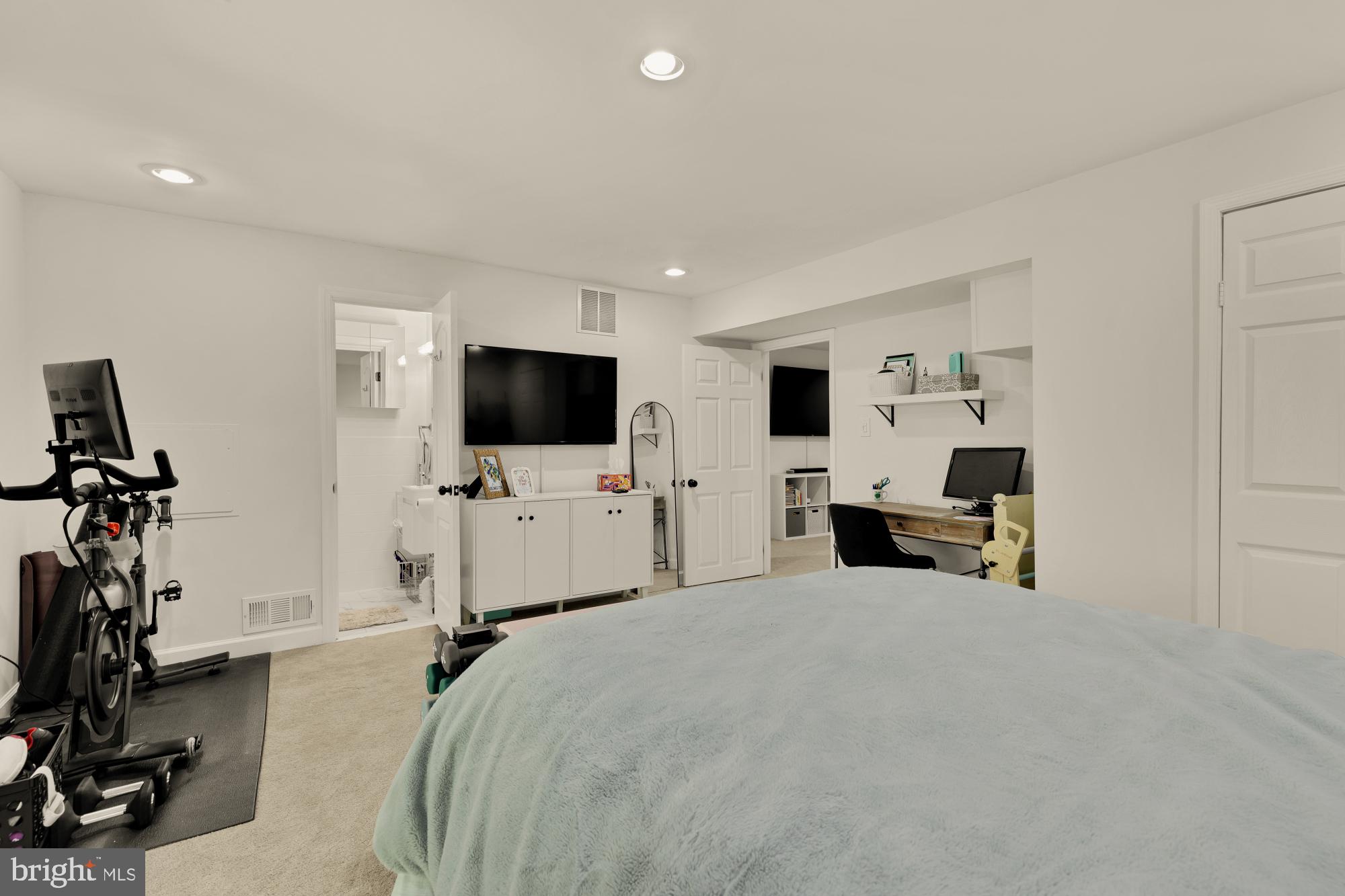 11170 FOREST EDGE DRIVE