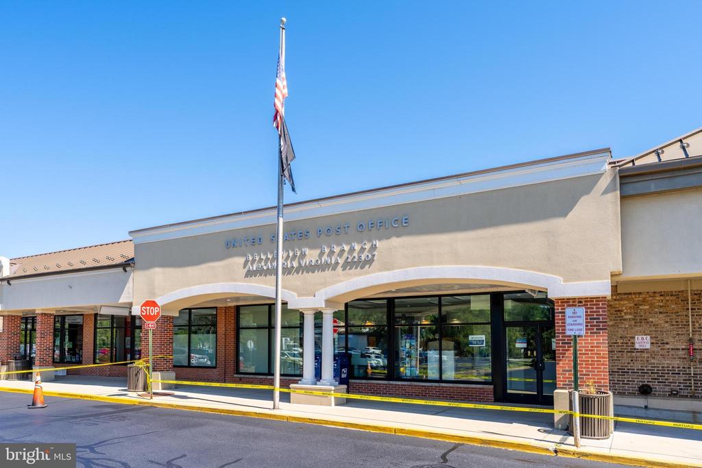 6718 W WAKEFIELD DRIVE Unit: B2