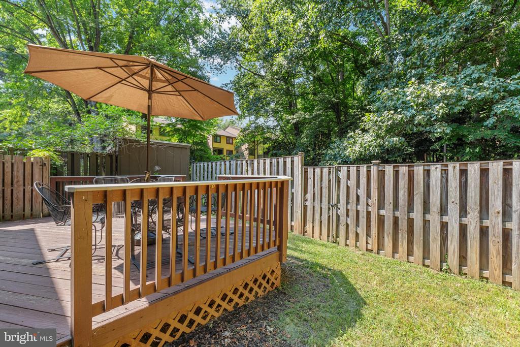 2223 GLENCOURSE LANE