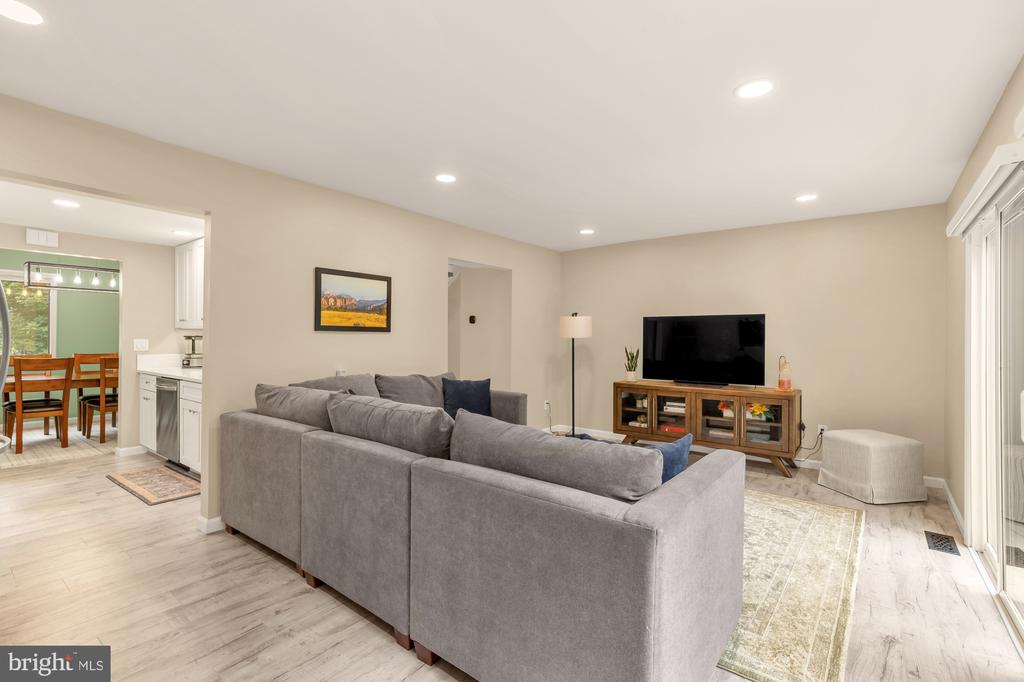 2224 WHEELWRIGHT COURT
