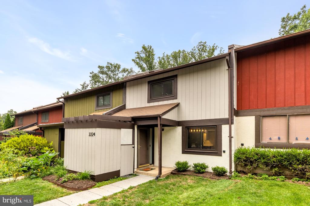 2224 WHEELWRIGHT COURT
