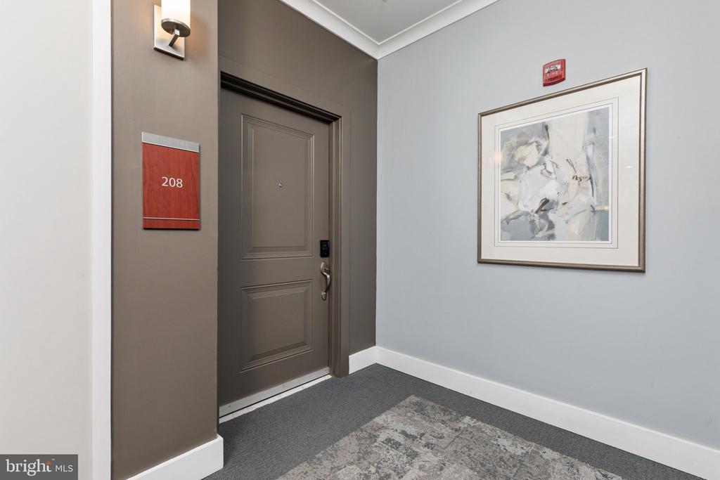 11200 RESTON STATION BOULEVARD Unit: 208