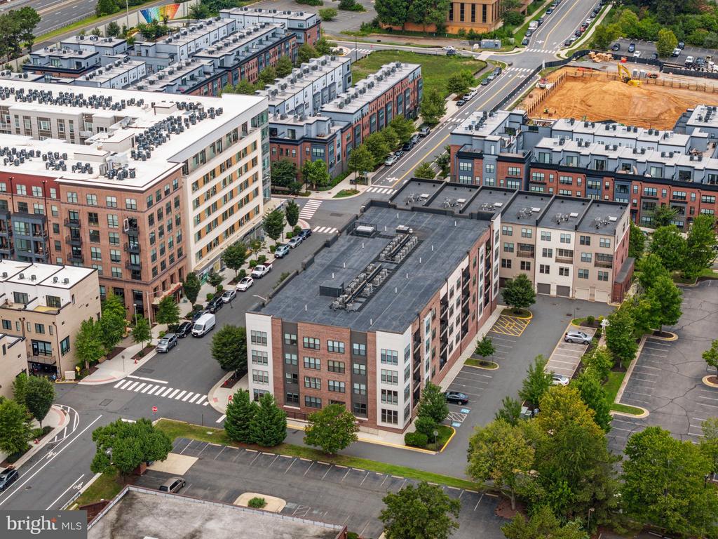 11200 RESTON STATION BOULEVARD Unit: 208