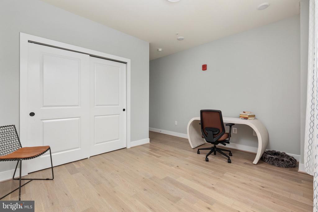 11200 RESTON STATION BOULEVARD Unit: 208