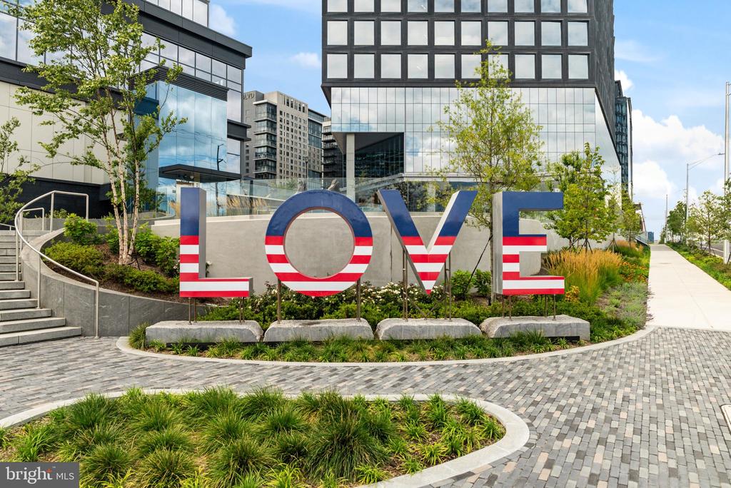 11200 RESTON STATION BOULEVARD Unit: 208
