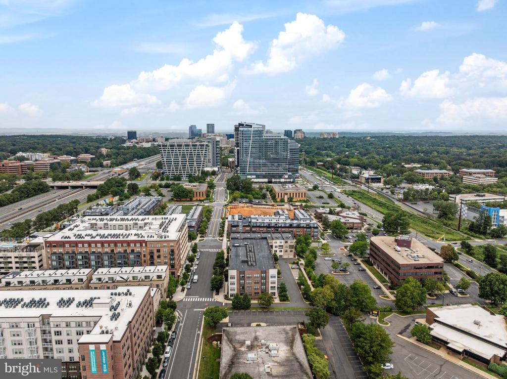 11200 RESTON STATION BOULEVARD Unit: 208