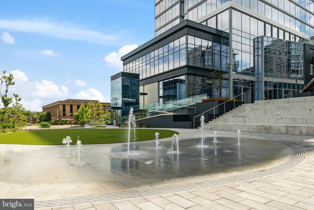 11200 RESTON STATION BOULEVARD Unit: 208