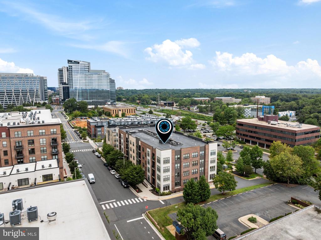 11200 RESTON STATION BOULEVARD Unit: 208