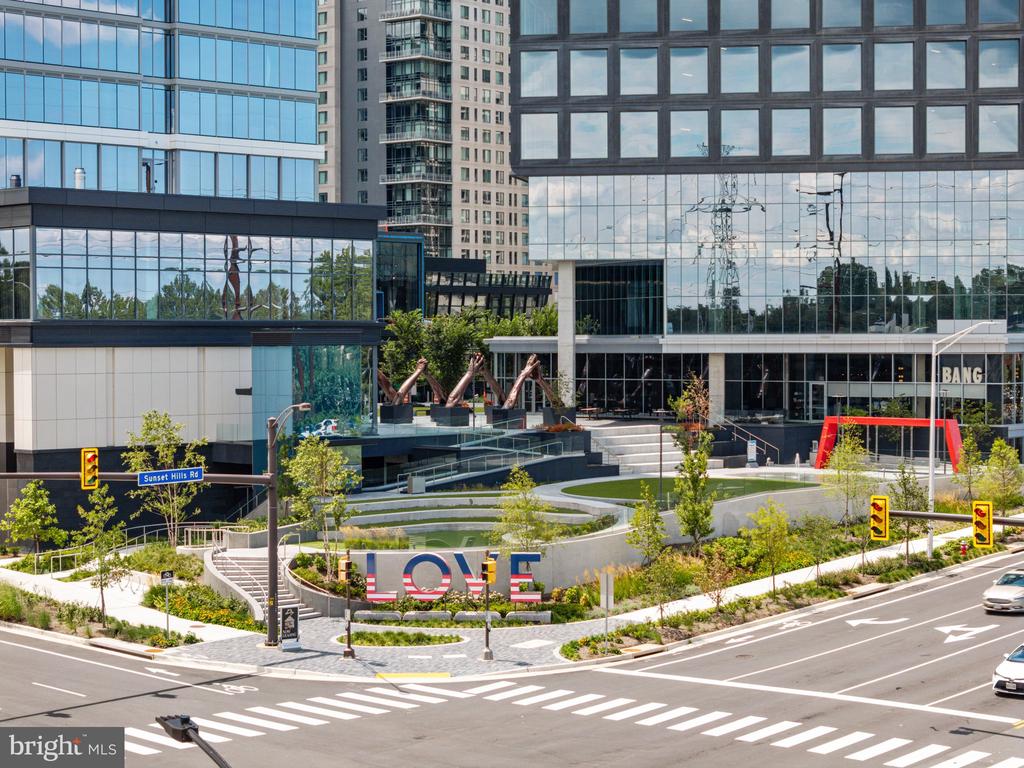 11200 RESTON STATION BOULEVARD Unit: 208