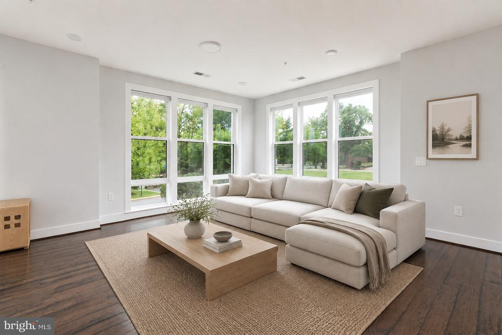 11200 RESTON STATION BOULEVARD Unit: 208