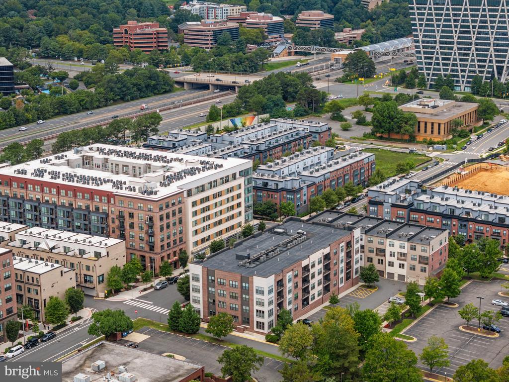11200 RESTON STATION BOULEVARD Unit: 208