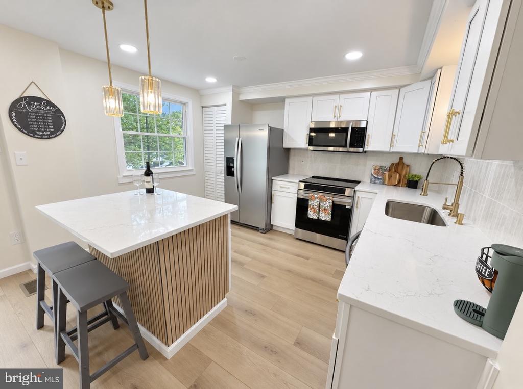 11550 IVY BUSH COURT