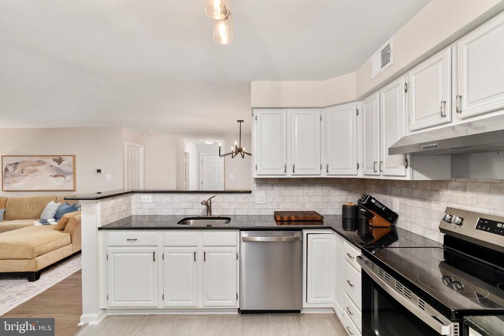 11709 KARBON HILL COURT Unit: 602A