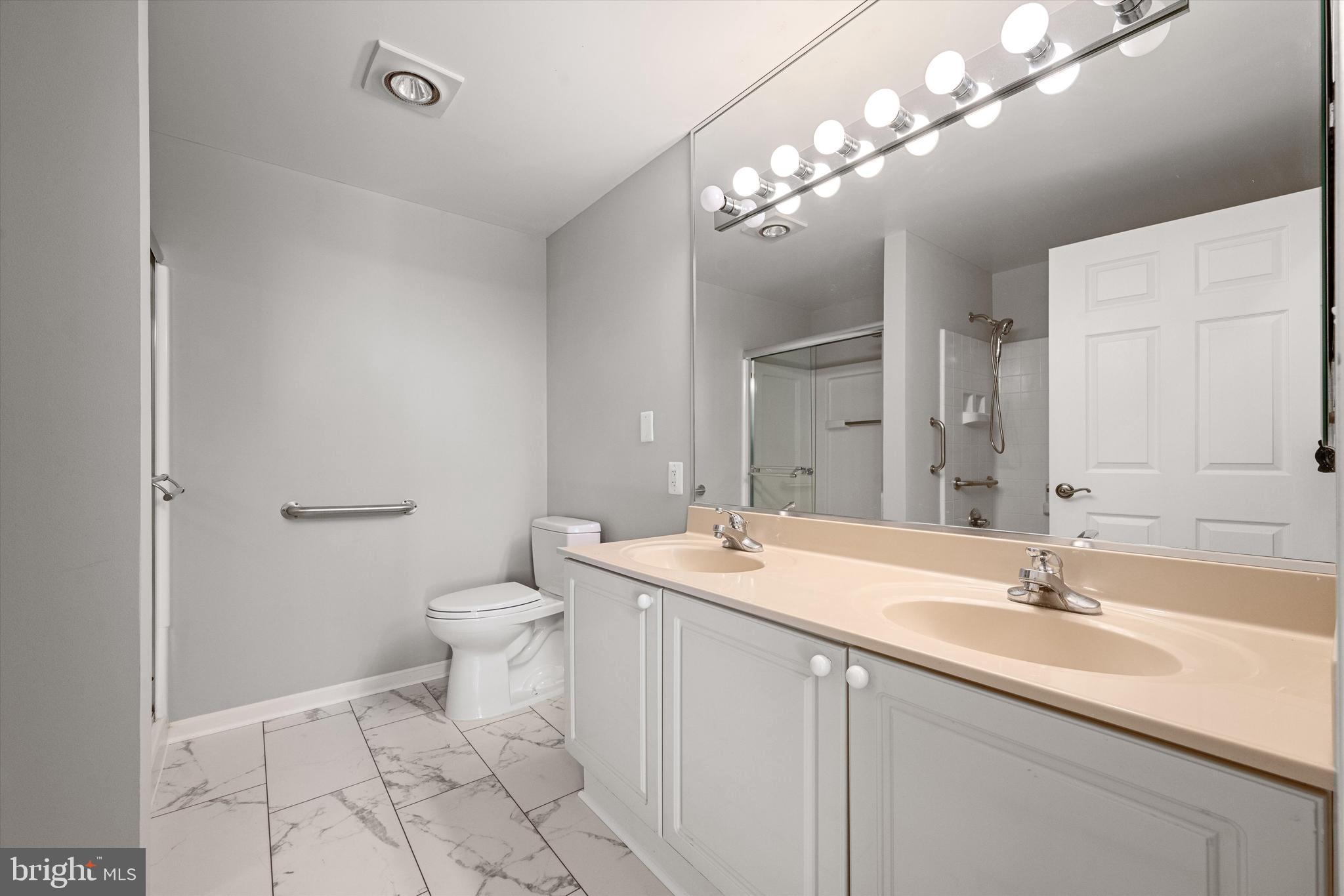 19375 Cypress Ridge Ter #806