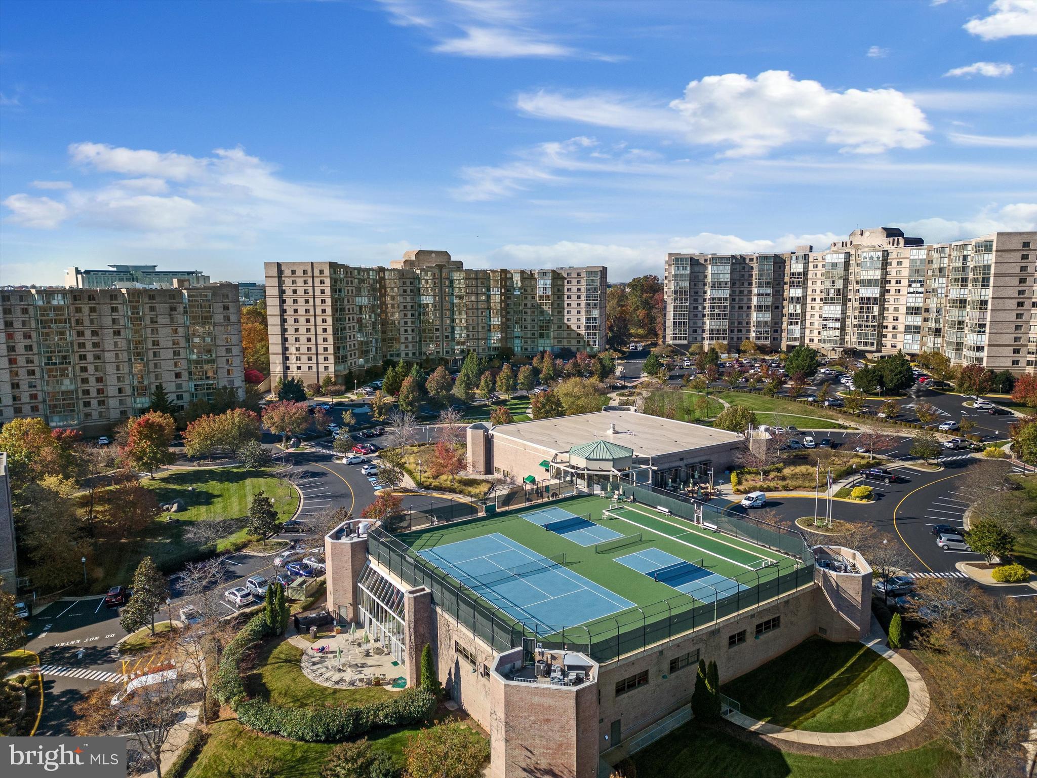 19375 Cypress Ridge Ter #806