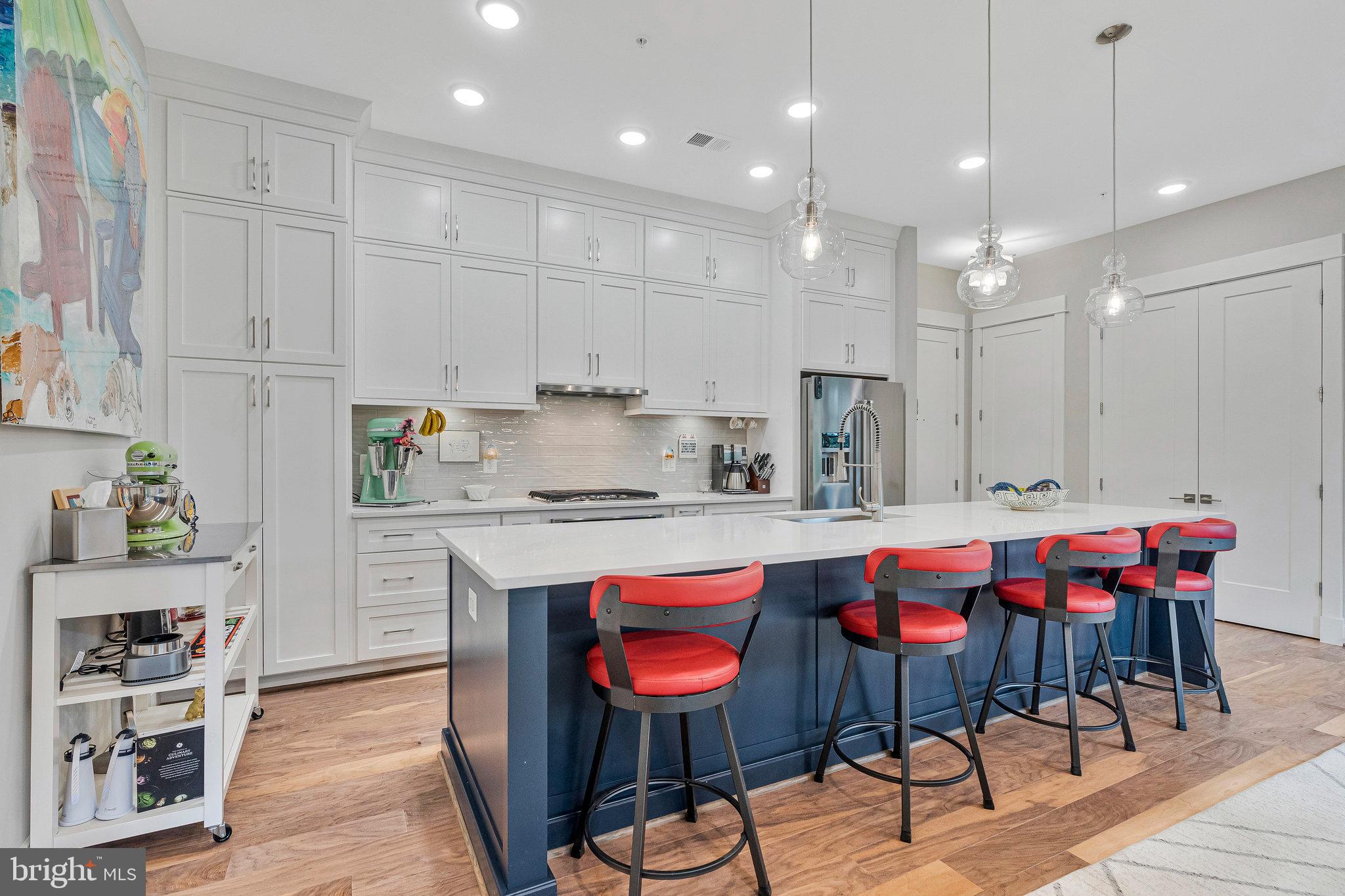 3 Stationmaster St SE #201