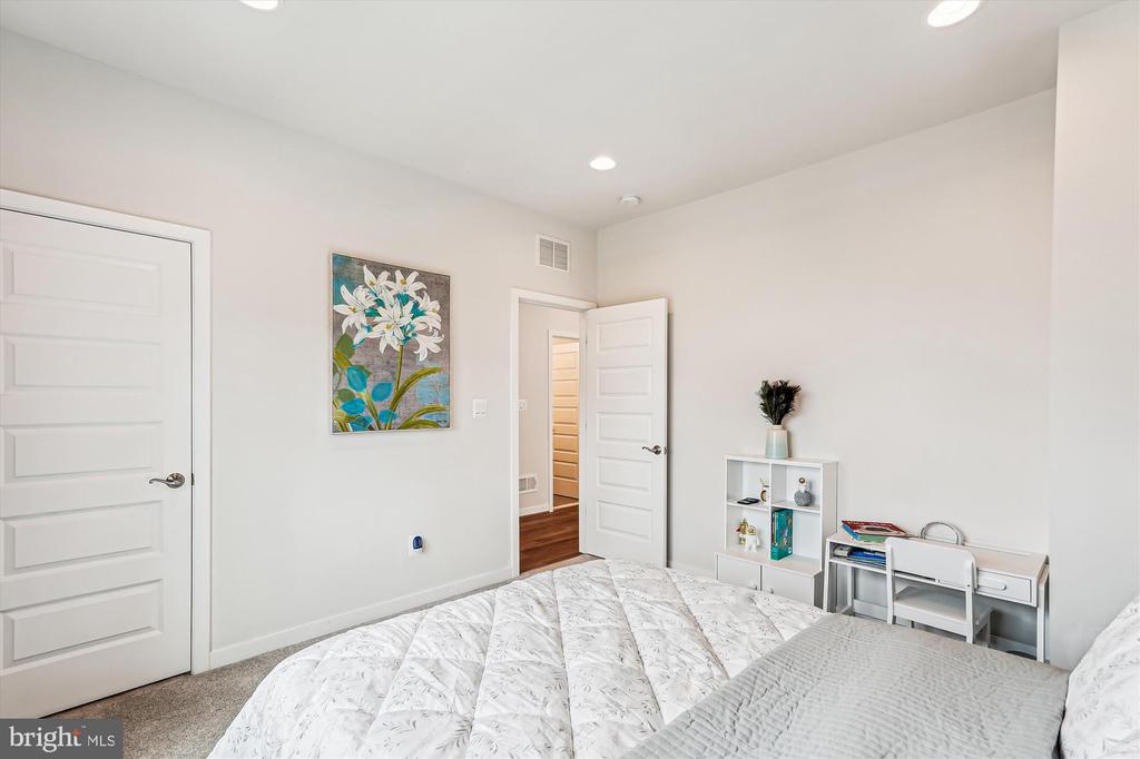 42023 SPRING AIR DR