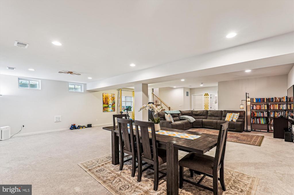 42023 SPRING AIR DR