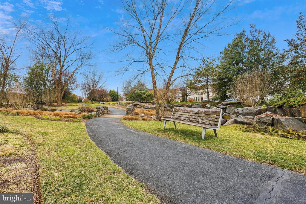 42023 SPRING AIR DR