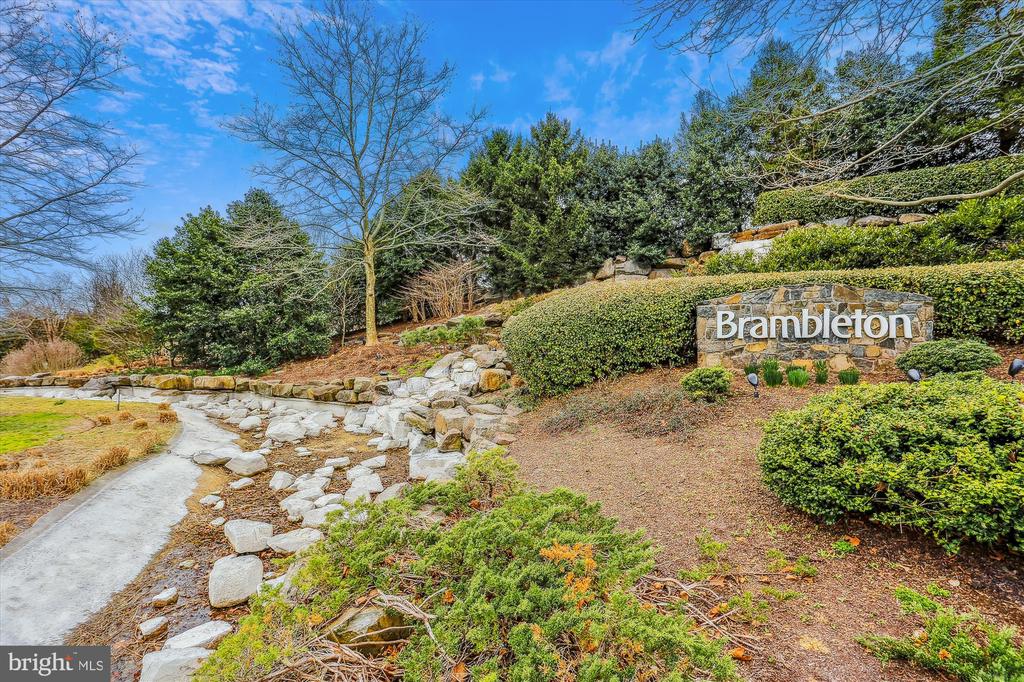 42023 SPRING AIR DR