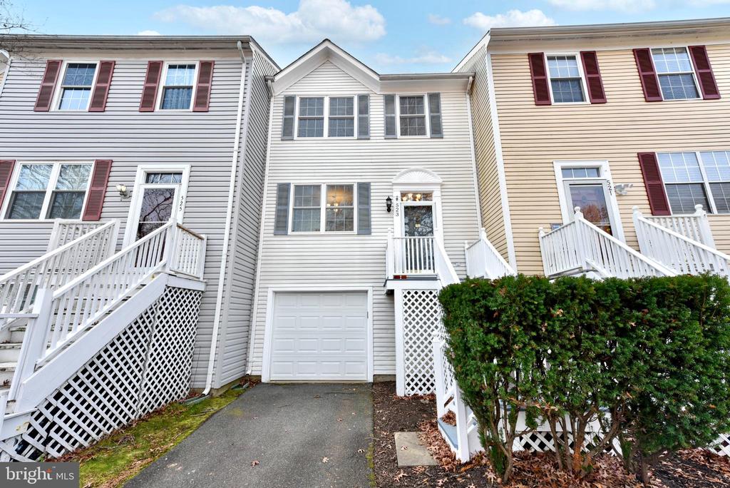 523 BLACKSBURG TERRACE NE