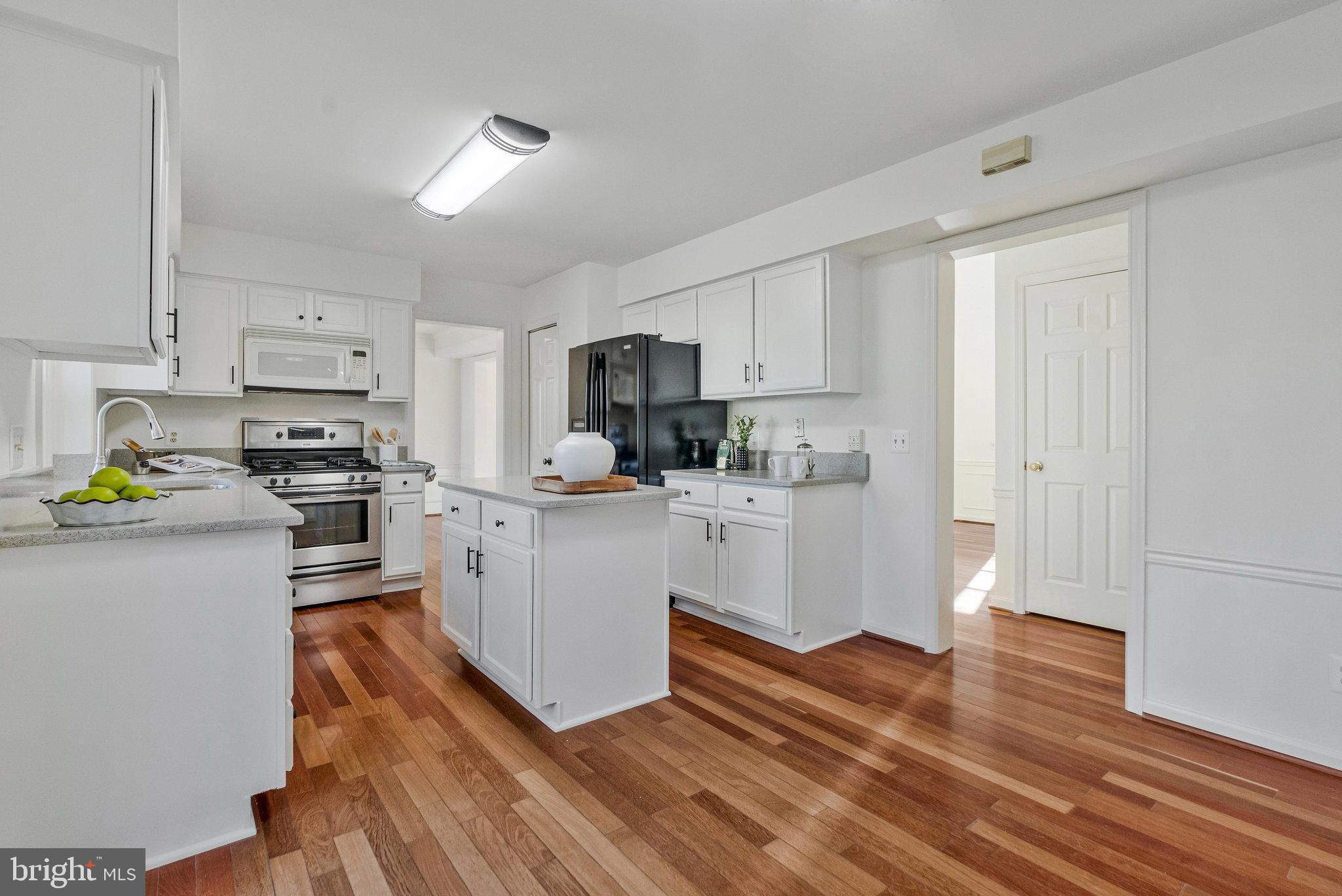 714 CLAIRMONT COURT NE