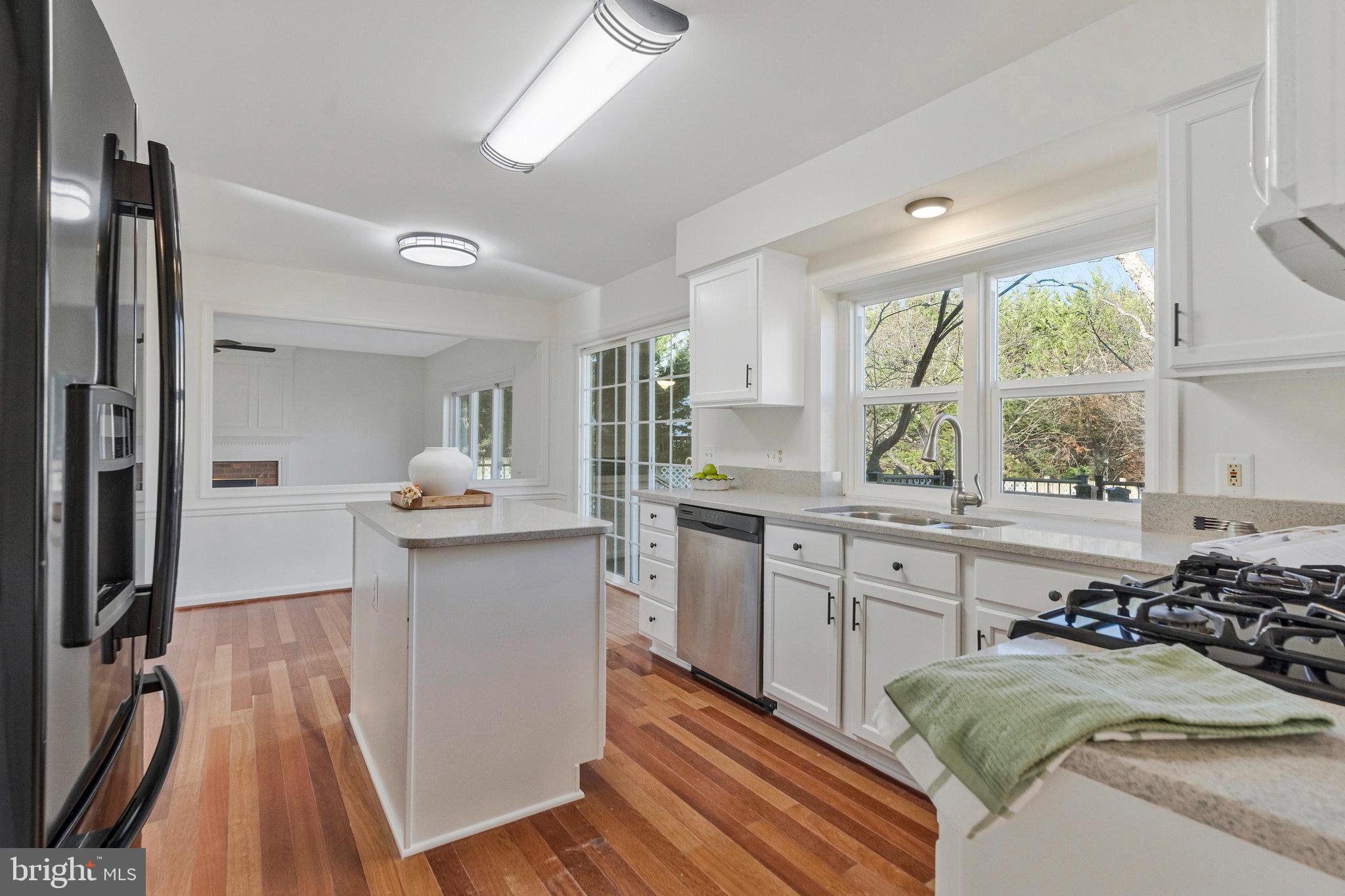 714 CLAIRMONT COURT NE